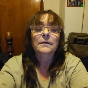 Meet your Posher, Laurie